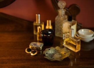 Top 10 Long Lasting Perfumes for Men Top 10 Long Lasting Perfumes for Men