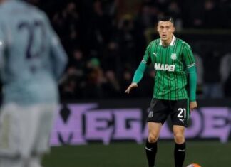 Kisah Jay Idzes yang Akui Kerepotan Lawan Rasmus Hojlund di Laga Napoli vs Sassuolo Kisah Jay Idzes yang Akui Kerepotan Lawan Rasmus Hojlund di Laga Napoli vs Sassuolo