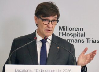 Salvador Illa permanecerá dos semanas hospitalizado por una pérdida de fuerza muscular en las piernas Salvador Illa permanecerá dos semanas hospitalizado por una pérdida de fuerza muscular en las piernas