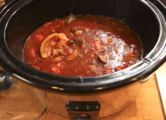 Slow Cooker Beef Recipes: Easy and Delicious Meals for Busy Days Slow Cooker Beef Recipes: Easy and Delicious Meals for Busy Days