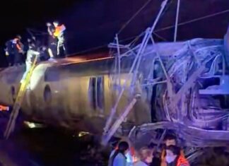 At least 20 dead, dozens injured after high-speed trains collide in Spain At least 20 dead, dozens injured after high-speed trains collide in Spain
