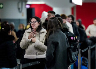 Spain: Two high-speed trains derail, smash into each other, killing at least 21 Spain: Two high-speed trains derail, smash into each other, killing at least 21