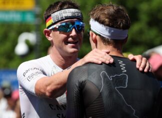 Top Kiwi star Kyle Smith buzzing as he wins on his comeback despite nasty bee sting Top Kiwi star Kyle Smith buzzing as he wins on his comeback despite nasty bee sting