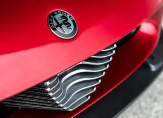 Alfa Romeo não abandona combustão e Quadrifoglio volta em 2026 Alfa Romeo não abandona combustão e Quadrifoglio volta em 2026