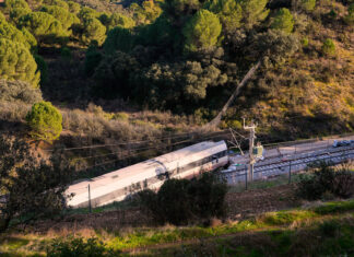 Investigation begins in Spain after fatal high-speed rail crash Investigation begins in Spain after fatal high-speed rail crash