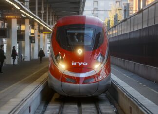 Iryo y Ouigo suman en dos años 200 millones de pérdidas e ingresos de 800 millones Iryo y Ouigo suman en dos años 200 millones de pérdidas e ingresos de 800 millones