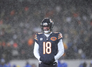 Caleb Williams made the best throw of his life. Then he threw the Bears’ season away. Caleb Williams made the best throw of his life. Then he threw the Bears’ season away.