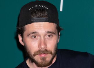 Mit diesen Familienmitgliedern hält Brooklyn Beckham Kontakt Mit diesen Familienmitgliedern hält Brooklyn Beckham Kontakt