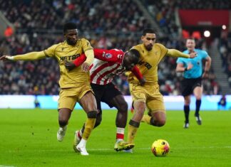 Henry is lovend over Brobbey: ‘Als hij tegen je aan staat, ben je klaar, af, je kan niks meer doen’ Henry is lovend over Brobbey: ‘Als hij tegen je aan staat, ben je klaar, af, je kan niks meer doen’