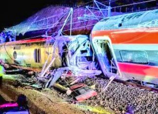 Dozens dead: Pictures and videos show train crash in Spain | blue News Dozens dead: Pictures and videos show train crash in Spain | blue News
