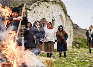 Influencers watch out!: There are real hobbit houses in this village | blue News Influencers watch out!: There are real hobbit houses in this village | blue News