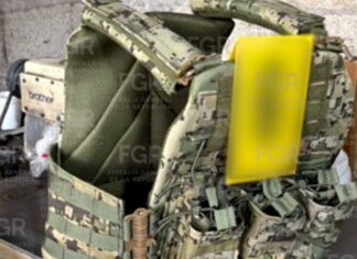 Desmantelan taller clandestino donde falsificaban uniformes e insignias militares en Veracruz Desmantelan taller clandestino donde falsificaban uniformes e insignias militares en Veracruz