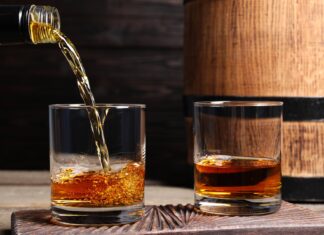 Scottish distillery wants to bottle whisky in aluminum, not glass Scottish distillery wants to bottle whisky in aluminum, not glass