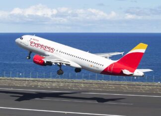 Iberia amplía un 57% su capacidad para Andalucía hasta el domingo Iberia amplía un 57% su capacidad para Andalucía hasta el domingo