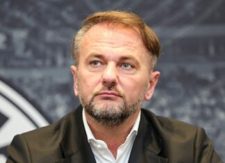 Ostoja Mijailović izvlači pare iz Partizana, otkriveno i na koji način to radi! Ostoja Mijailović izvlači pare iz Partizana, otkriveno i na koji način to radi!