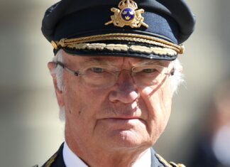King Carl XVI Gustaf of Sweden reveals his sister has died as he shares emotional statement reflecting on their ‘warm family memories’ King Carl XVI Gustaf of Sweden reveals his sister has died as he shares emotional statement reflecting on their ‘warm family memories’