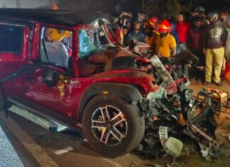 Three killed, one critical as speeding Thar SUV crashes into trailer truck on Bhubaneswar outskirts Three killed, one critical as speeding Thar SUV crashes into trailer truck on Bhubaneswar outskirts