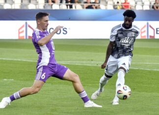 Američan opúšťa Košice, no nie Slovensko. Na vyše roka sa upísal Komárnu Američan opúšťa Košice, no nie Slovensko. Na vyše roka sa upísal Komárnu