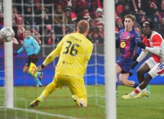 Barca ngược dòng trong bữa tiệc bàn thắng Barca ngược dòng trong bữa tiệc bàn thắng