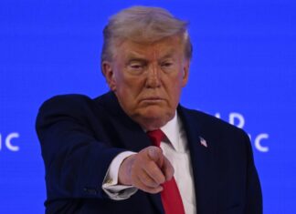 Trump Brings His Phony Populism to Davos Trump Brings His Phony Populism to Davos