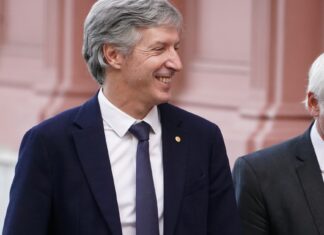 Ante inversores, el BCRA defendió su plan: dijo que la gente compra menos dólares y que la inflación cedió en enero Ante inversores, el BCRA defendió su plan: dijo que la gente compra menos dólares y que la inflación cedió en enero