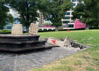 Melbourne mayor condemns vandalism of 150-year-old colonial monuments Melbourne mayor condemns vandalism of 150-year-old colonial monuments