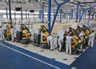 Autoindustrija u padu, ali ne i u Kragujevcu: Stellantis širi proizvodnju Autoindustrija u padu, ali ne i u Kragujevcu: Stellantis širi proizvodnju