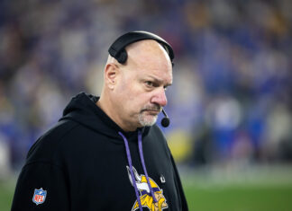 Retired Vikings Coach Sounds Off on Brian Flores Retired Vikings Coach Sounds Off on Brian Flores