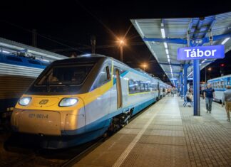 Po Vltavě i Tábor. V Pendolinu zní dvakrát denně nová znělka Po Vltavě i Tábor. V Pendolinu zní dvakrát denně nová znělka