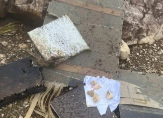 Tangis Tim SAR Pecah, Korban ke-10 Kecelakaan Pesawat ATR Ditemukan Tangis Tim SAR Pecah, Korban ke-10 Kecelakaan Pesawat ATR Ditemukan