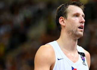 Satoranský s Veselým pomohli basketbalistům Barcelony vyhrát v Lyonu Satoranský s Veselým pomohli basketbalistům Barcelony vyhrát v Lyonu