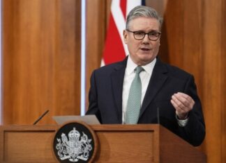 Fără precedent, premierul britanic, Keir Starmer, îi cere lui Trump să-și ceară scuze public Fără precedent, premierul britanic, Keir Starmer, îi cere lui Trump să-și ceară scuze public