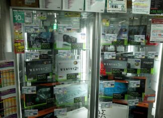 グラボ棚の“空白”は埋まったか? 旧正月を前に揺れるアキバの在庫事情 ASRockの画面付き白モデルも注目 グラボ棚の“空白”は埋まったか? 旧正月を前に揺れるアキバの在庫事情 ASRockの画面付き白モデルも注目