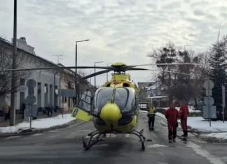 Ambulance helicopter’s dramatic landing goes awry on quiet Hungarian village road Ambulance helicopter’s dramatic landing goes awry on quiet Hungarian village road