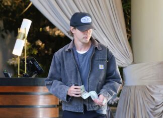 Austin Butler Recently Wore This Carhartt Jacket—Here’s How to Get It Austin Butler Recently Wore This Carhartt Jacket—Here’s How to Get It