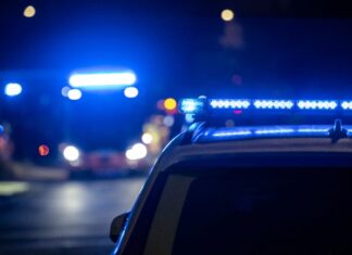 A-traktor har kört in i träd utanför Finja: ”Två drabbade” A-traktor har kört in i träd utanför Finja: ”Två drabbade”