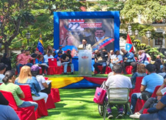 Pueblo de Venezuela exige en las calles liberación del presidente Nicolás Maduro y Cilia Flores Pueblo de Venezuela exige en las calles liberación del presidente Nicolás Maduro y Cilia Flores