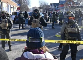 Agentes de inmigración matan a un hombre en Mineápolis Agentes de inmigración matan a un hombre en Mineápolis