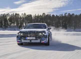 Vești bune pentru „puriști”: BMW nu renunță nici la motoarele V8, nici la modelele coupé Vești bune pentru „puriști”: BMW nu renunță nici la motoarele V8, nici la modelele coupé