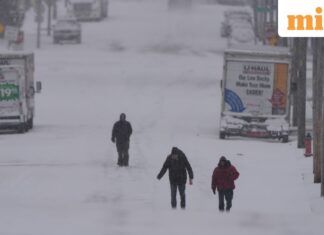 Monster winter storm affects 240 million Americans, over 14K flights cancelled – 10 latest updates Monster winter storm affects 240 million Americans, over 14K flights cancelled – 10 latest updates