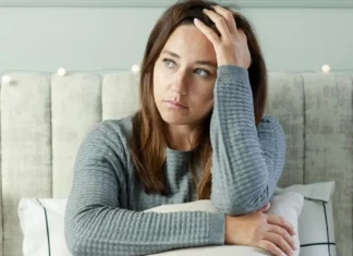 Silvia Congost, psicóloga: “Una de las señales de baja autoestima es dudar de todo, barajar todas las opciones y nunca decidir por miedo a equivocarse” Silvia Congost, psicóloga: “Una de las señales de baja autoestima es dudar de todo, barajar todas las opciones y nunca decidir por miedo a equivocarse”