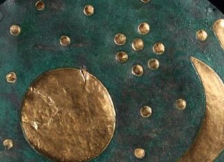 Discul ceresc de la Nebra este cea mai veche reprezentare astronomică din lume, cu 3.800 de ani Discul ceresc de la Nebra este cea mai veche reprezentare astronomică din lume, cu 3.800 de ani