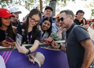 Avant son retour en F1, Horner sort de l’ombre et part à la rencontre des fans ! Avant son retour en F1, Horner sort de l’ombre et part à la rencontre des fans !