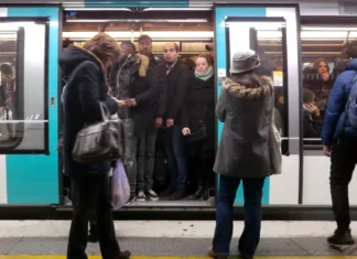 Una carterista del metro desvela sus técnicas y por qué se dedica a robar Una carterista del metro desvela sus técnicas y por qué se dedica a robar
