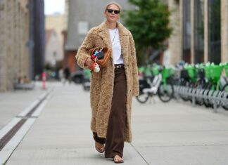 How to Style Brown Jeans Without Looking Like Your Grandpa How to Style Brown Jeans Without Looking Like Your Grandpa