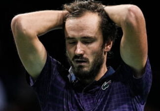 Rusul Medvedev, spulberat la Australian Open de un tânăr american Rusul Medvedev, spulberat la Australian Open de un tânăr american