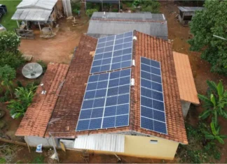 Deputada Cláudia de Jesus propõe isenção de ICMS para energia solar em Rondônia Deputada Cláudia de Jesus propõe isenção de ICMS para energia solar em Rondônia