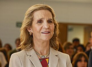 La infanta Elena quiso ser artista y lo consiguió: el debut como bailarina de ballet de la hija de los eméritos La infanta Elena quiso ser artista y lo consiguió: el debut como bailarina de ballet de la hija de los eméritos