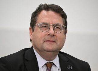 Quebec Environment Minister Drainville enters race for CAQ party leadership Quebec Environment Minister Drainville enters race for CAQ party leadership