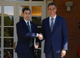 Sánchez recibe a Pradales en Moncloa para atar el apoyo del PNV tras cortejar a ERC Sánchez recibe a Pradales en Moncloa para atar el apoyo del PNV tras cortejar a ERC